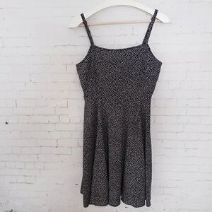 GAP Black White Polka Dot Dress Size S Seersucker Stretch Back Square Neck